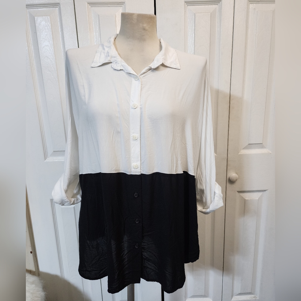 Splendid Plus Size Colorblock Roll Tab Sleeve Button Down Top